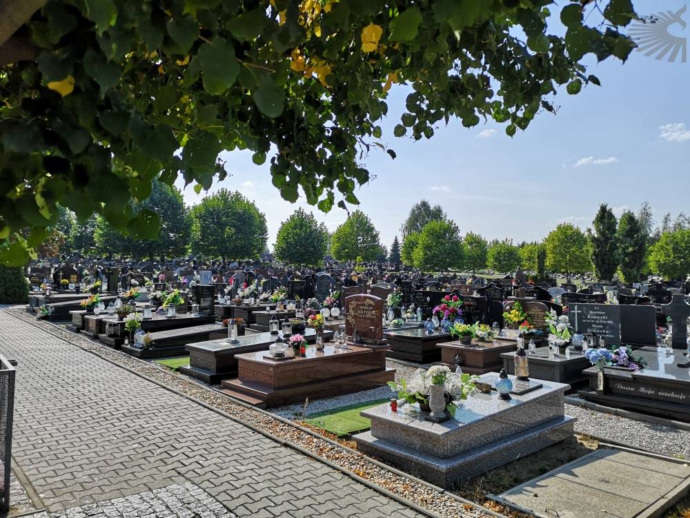 Zdjęcie: zdjęcie kwatery grobów tradycyjnych na Cmentarzu Komunalnym w Częstochowie
